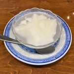 香港麺 新記 - 杏仁豆腐