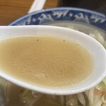 黒田屋の博多ちゃんぽん - スープも普通のちゃんぽんと同じ様に見えます