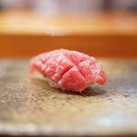 天寿し - 同じく大間大トロを塩で