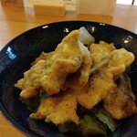 ほぼ毎日カフェ - ランチの魚のフリッタ丼　激旨