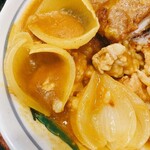 平和軒 - 大きな玉ねぎがゴロン