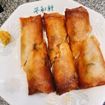 平和軒 - 春巻（3本）半分カット