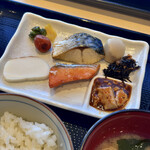 Koshinaka Ajidokoro Mahoroba - 朝食(\1,500)（和食おかず盛り付け例）