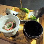 網元の宿 ろくや - 先付：鶏笹身 白きくらげ いんげん豆の柚子胡椒餡掛け,新蓮根鰯つみれ揚げ 青味 美味出汁