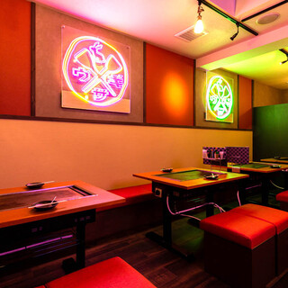 宴会最大30名様までOK！明るく過ごしやすい店内