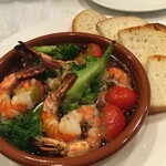 Shrimp and vegetable Ajillo