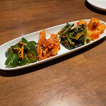 韓国家庭料理 焼肉 明洞 - キムチ盛り