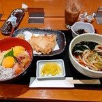 Kaisen Chaya Issen - 【2022.10.7(金)】日替り88ランチ(旬菜天＋海鮮月見丼＋温うどん)880円