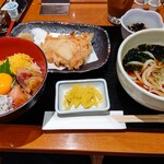 海鮮茶屋 一鮮 - 【2022.10.7(金)】日替り88ランチ(旬菜天＋海鮮月見丼＋温うどん)880円