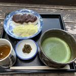 二の坂茶屋 - お餅とお抹茶