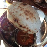 シバカリーワラ - ナン＆ライス ゴアフィッシュカレーとバターチキンカレー