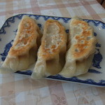 華陽太餃子3コ、260円