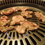 焼肉まんしゅう - タン焼き中