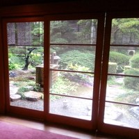 千薫庵 - 日本庭園を眺めながら個室へと案内されます