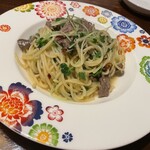 イタリア食堂Pino - 牛もも肉とかいわれ大根のペペロンチーノスパゲッティ