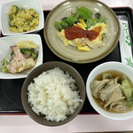 辛酉会食堂 - タニタ監修日替わりランチ