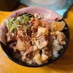 GYU-GA - ミニチャーシュー丼390円