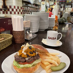 GRILL BURGER CLUB SASA - "限定10食" 【10月のMonthly Burger】 『メープルパンプキンBurger¥1,250』 『HOT COFFEE¥270』 ※平日ランチは、ソフトドリンク付