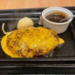 石焼ステーキ贅 - デミグラスチーズハンバーグ170g（980円）