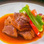 森の中のお肉レストラン アースガーデン - 日テレ系満天青空レストランで紹介された宝牧豚トロトロ三枚肉の角煮