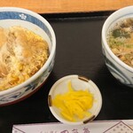 田毎庵 - カツ丼 温かいそばのセットです✨