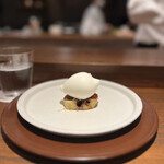 アカ - 京都の無花果をキャラメリゼ　山羊のミルクのアイス