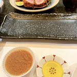 とんかつ マンジェ - あじ豚&特上ヘレとんかつ 税込2730円