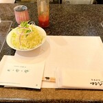 とんかつ マンジェ - あじ豚&特上ヘレとんかつのキャベツのコールスロー