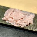 パルコ フィエラ - ① モルタネッラ
      〜北イタリアボローニャ原産のソーセージのこと。塩味の効いてしっかりした旨味あり。