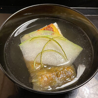 たか田八祥 - 椀物 白キクラゲしんじょう 焼き茄子