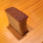 鮨 さかい - ㉔玉(芝海老と摺り大和芋入り)
      芝海老と大和芋で、ふっくら&しっとりの焼き上がり、穏やかな甘さが印象的です。