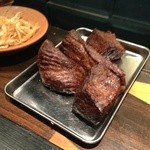 いぶし牛（スライス前）