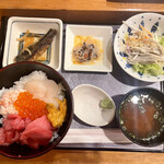 Sukoyakatei - 北海丼（＋まぐろ）