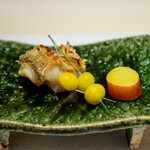 Edomaezushi Sushifuku - 甘鯛の松笠焼き 銀杏 丸十のレモン煮