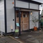 食パン専門店5+ - 外観