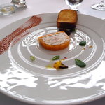 レストラン タテル ヨシノ 銀座 - 人参をまとったフォワグラのフォンダン　トリュフ風味