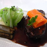 レストラン タテル ヨシノ 銀座 - 和牛ホホ肉の赤ワイン煮込み