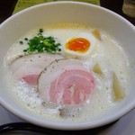 ラーメン家 みつ葉 - 豚CHIKIしおラーメン