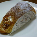 Pompadour Tenmanya Fukuyama Ten - クリームホーン