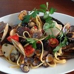 トラットリア・築地パラディーゾ - 本日の貝類とチェリートマトのペスカトーレ風リングイネ