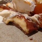 プレイン - 中には美味しいカスタードクリームぷにゅぷにゅ