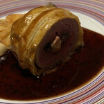 シェ・イノ - 仔羊のパイ包み焼き マリア カラス風 2022.9