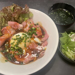 Chicken Dining owl - 赤城牛ミスジのローストビーフDON 1480円+税