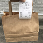 fika. - 紙袋に、入れて貰いました