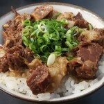 麺哲肉平 - 牛スジ丼
