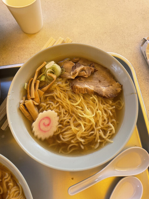 八木山ベニーランド食堂 噴水前｜麺類専門の動物公園内レストラン