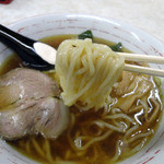 ラーメンハウスきくちやん - 柔らかめのピロピロ麺