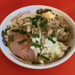 赤ひげラーメン - 期間限定メニュー「餃子ラーメン」