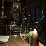 ザ タヴァン グリル＆ラウンジ - 