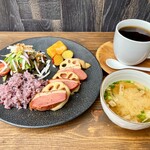 FIRST TABLE - 合鴨のスモークのワンプレート